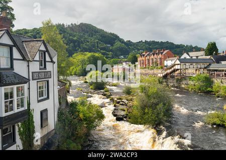 Llangollen Town Falls, Llangollen, pays de Galles, Royaume-Uni Banque D'Images