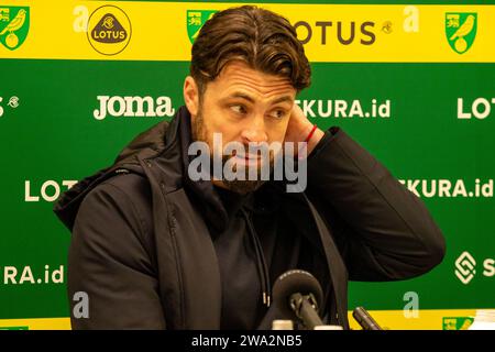 Norwich le lundi 1 janvier 2024. L'entraîneur de Southampton Russell Martin dans la conférence de presse après le match du championnat Sky Bet entre Norwich City et Southampton à Carrow Road, Norwich le lundi 1 janvier 2024. (Photo : David Watts | MI News) crédit : MI News & Sport / Alamy Live News Banque D'Images