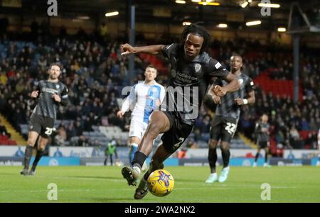 Dexter Lembikisa de Rotherham United lors du Sky Bet Championship Match à Ewood Park, Blackburn. Date de la photo : lundi 1 janvier 2024. Banque D'Images