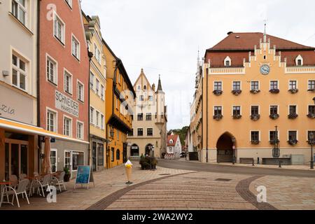 Hôtel de ville dans la ville touristique de Donauwörth en Bavière, Allemagne. Banque D'Images