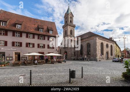 St. George Church dans le centre de la vieille ville de Dinkelsbühl en Allemagne. Banque D'Images