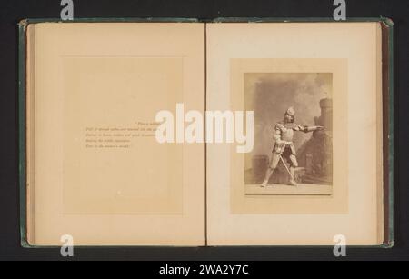 De soldaat UIT les sept âges de l'homme - comme vous l'aimez van William Shakespeare, J. Landy, c. 1872 - en ou avant 1877 photographie support photographique albumen imprimer des personnes historiques. le soldat ; la vie du soldat. homme adulte. théâtre, représentation théâtrale Banque D'Images