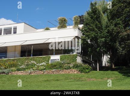 BRNO, RÉPUBLIQUE TCHÈQUE - CIRCA SEPTEMBRE 2022 : Villa Tugendhat Maison moderniste conçue par l'architecte Ludwig Mies Van Der Rohe Circa 1929 Banque D'Images