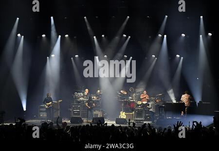 Oakland, États-Unis. 31 décembre 2023. The String Cheese incident se produit au Fox Theatre le 31 décembre 2023 à Oakland, en Californie. Photo : Casey Flanigan/imageSPACE crédit : Imagespace/Alamy Live News Banque D'Images