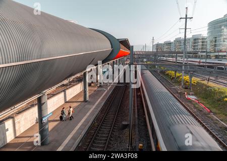 Genève, Suisse - 25 mars 2022 : la gare de Genève-Secheron est une gare de la commune de Genève, dans le canton suisse de Genève Banque D'Images