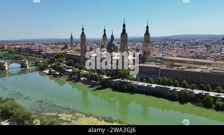 Drone photo Nuestra Señora del Pilar Basilica Saragosse Espagne Europe Banque D'Images