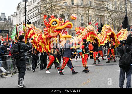 Londres, Royaume-Uni. 1 janvier 2024. Défilé annuel du nouvel an à Londres avec des centaines de flotteurs dans le centre de londres, Royaume-Uni. Crédit : Voir Li/Picture Capital/Alamy Live News Banque D'Images