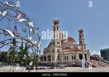 Nouvelle église orthodoxe, cathédrale de la Résurrection, vue extérieure, Korca, Albanie, Europe Banque D'Images