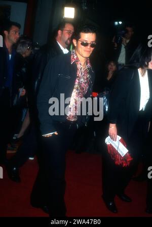 Los Angeles, Californie, États-Unis 27 octobre 1996 l'acteur John Leguizamo assiste à la création du 20th Century FoxÕs ÔRomeo & JulietÕ au Mann Chinese Theatre le 27 octobre 1996 à Los Angeles, Californie, États-Unis. Photo de Barry King/Alamy stock photo Banque D'Images