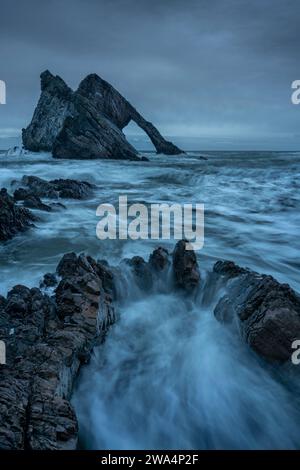 Bow Fiddle rock, Portknockie, Highlands, Écosse. Banque D'Images