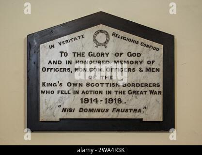 Plaque commémorative de la première Guerre mondiale aux Kings Own Scottish Borderers, Berwick upon Tweed, Northumberland, Royaume-Uni Banque D'Images