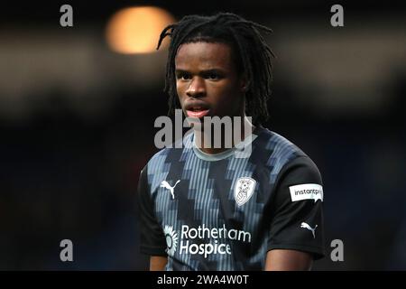 Dexter Lembikisa de Rotherham United lors du Sky Bet Championship Match à Ewood Park, Blackburn. Date de la photo : lundi 1 janvier 2024. Banque D'Images