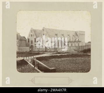 Vue des travaux de défense à Veere, anonyme, 1850 - 1880 photographie papier Veere. support photographique. Carton albumine imprimer fortifications permanentes Veere Banque D'Images