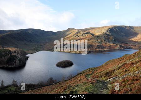 La vue vers Riggindale, High Street, Kidsty Pike et High se lève de la vieille route des cadavres au-dessus de Haweswater, Lake District, Cumbria, Royaume-Uni Banque D'Images