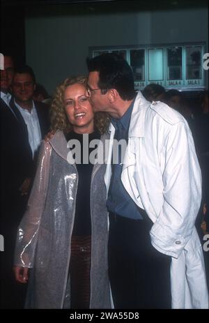Österreichischer journaliste Hans Mahr und Moderatorin Katja Burkhardt BEI der Filmpremiere vom deutschen Actionthriller film 'I Love You Baby', Majorque 2000. Banque D'Images