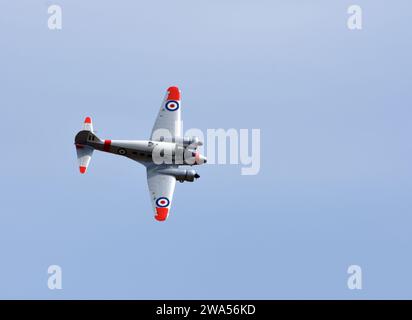 Avion Vintage Avro C19 Anson en vol. Banque D'Images