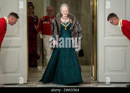 Dossier - la reine Margrethe arrive au château de Christiansborg lors de la visite d'État de trois jours des couples royaux espagnols à Copenhague, Danemark, le lundi 6 novembre 2023. La reine Denmarks Margrethe a annoncé dans son discours du nouvel an qu'elle abdique le 14 janvier 2024. Le prince héritier Frederik prendra sa place et deviendra le roi Frederik le 10e du Danemark. Banque D'Images