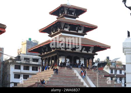 Katmandou, Népal - novembre 17 2023 : l'extérieur de la place Kathmandu durbar. l'industrie du tourisme est l'une des principales affaires au népal Banque D'Images