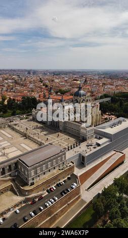 Drone photo cathédrale Almudena Madrid Espagne Europe Banque D'Images