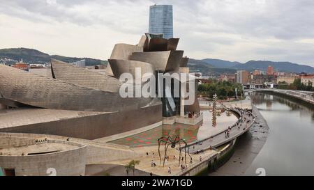 Drone photo Musée Guggenheim Bilbao Espagne Europe Banque D'Images