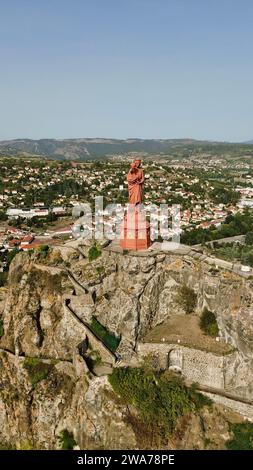 Drone photo Statue de notre-Dame de France le Puy-en-Velay France Europe Banque D'Images