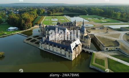 Drone photo Château de Chantilly France Europe Banque D'Images