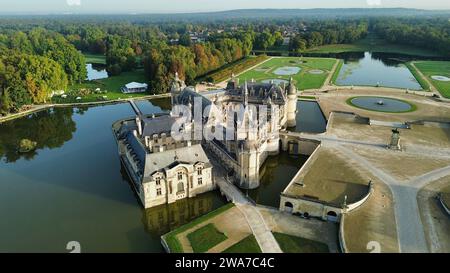 Drone photo Château de Chantilly France Europe Banque D'Images