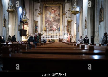 Madrid, Espagne. 02 janvier 2024. Madrid, Espagne, décembre 2023. Vue intérieure de Iglesia de Los Jerónimos o de San Jerónimo el Real. Madrid. Espagne (photo Oscar Gonzalez/Sipa USA) (photo Oscar Gonzalez/Sipa USA) crédit : SIPA USA/Alamy Live News Banque D'Images