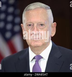 Forces militaires AMÉRICAINES. WASHINGTON (20 janvier 2017) l'honorable James Mattis a pris ses fonctions en tant que 26e secrétaire à la Défense peu après sa confirmation au Sénat. (Photo du département de la Défense/publié) Banque D'Images