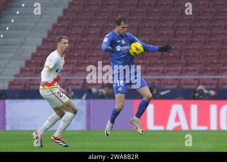 Madrid, Espagne. 02 janvier 2024. Juanmi Latasa de Getafe vu en action lors du match de la Liga 2023/24 entre Getafe et Rayo Vallecano au stade Civitas Metropolitano. Score final ; Getafe 0 : 2 Rayo Vallecano. Crédit : SOPA Images Limited/Alamy Live News Banque D'Images