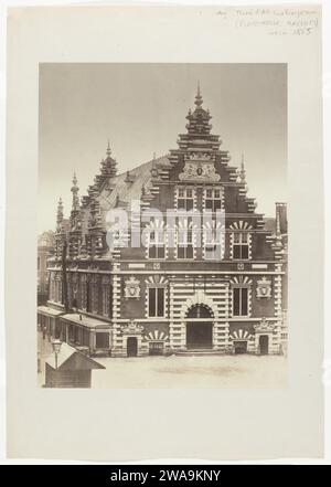 Vue du Vleeshal à Haarlem, c. 1855 photographie Haarlem papier salé impression extérieure  représentation d'un bâtiment salle de viande Banque D'Images