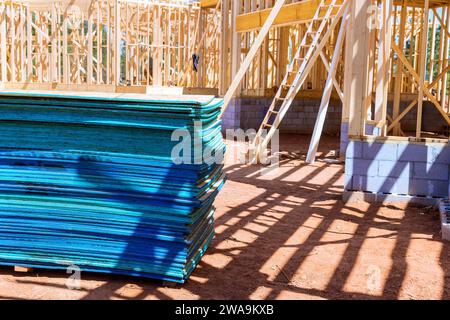 Les matériaux pour la construction sont disponibles sur le chantier de construction sont prêts à être utilisés Banque D'Images