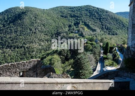 Vue sur les environs du Val di Susa depuis Sacra di San Michele, un complexe religieux sur le mont Pirchiriano à Val di Susa, Sant'Ambrogio di Torino, Turin Banque D'Images