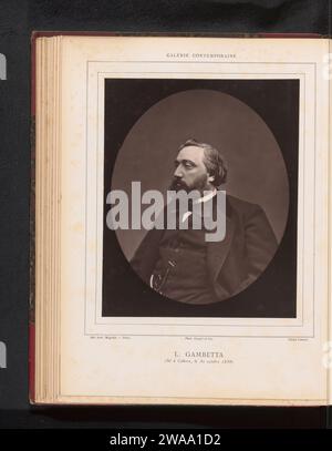 Portret van Léon Gambetta, Étienne Carjat, c. 1871 - dans ou avant 1876 papier photomécanique personnages historiques. homme adulte Banque D'Images