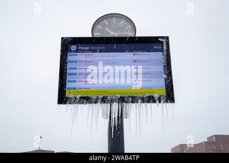 Viborg, Danemark. 03 janvier 2024. Fortes chutes de neige à Viborg, Jutland central, Danemark, mercredi 3 janvier 2024. Crédit : Ritzau/Alamy Live News crédit : Ritzau/Alamy Live News Banque D'Images