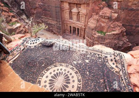 Le tombeau nabatéen du 'Trésor' (Al Khazneh) à Petra, Jordanie. Banque D'Images