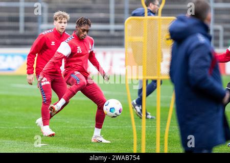 Koeln, Deutschland. 03 janvier 2024. Justin Diehl (1. FC K?ln, 45) 1. FC K?ln, formation 03.01.2024 crédit : dpa/Alamy Live News Banque D'Images