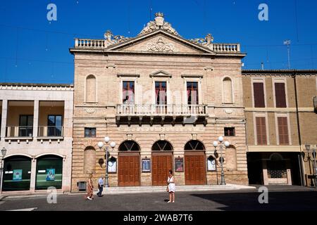 Théâtre municipal, Teatro Comunale, capitale de la région, l' Aquila, Abruzzes, Italie Banque D'Images