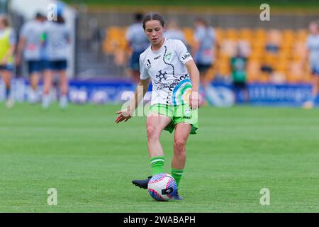 Sydney, Australie. 03 janvier 2024. Madelyn Whittall se réchauffe avant le match RD4 féminin de La Ligue A entre le Sydney FC et Canberra United à Leichhardt Oval le 3 janvier 2024 à Sydney, Australie Credit : IOIO IMAGES/Alamy Live News Banque D'Images