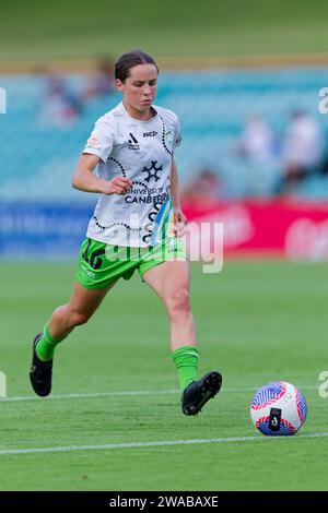 Sydney, Australie. 03 janvier 2024. Madelyn Whittall, de Canberra, se réchauffe avant le match RD4 féminin de La A-League entre le Sydney FC et Canberra United à Leichhardt Oval le 3 janvier 2024 à Sydney, Australie Credit : IOIO IMAGES/Alamy Live News Banque D'Images