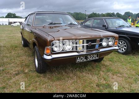 Une Ford Cortina GT de 1973 stationnée à la 48th Historic Vehicle Gathering, Powderham, Devon, Angleterre, Royaume-Uni. Banque D'Images