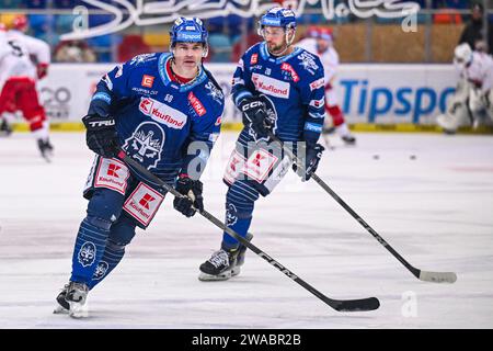 Hradec Kralove, République tchèque. 03 janvier 2024. Ailier droit professionnel tchèque de hockey sur glace et propriétaire de Rytiri Kladno de l'Extraliga tchèque Jaromir Jagr lors de l'échauffement avant le match de la 47e manche de la ligue supplémentaire tchèque de hockey : Mountfield Hradec Kralove - Rytiri Kladno à Hradec Kralove, République tchèque, le 3 janvier 2024. Crédit : David Tanecek/CTK photo/Alamy Live News Banque D'Images