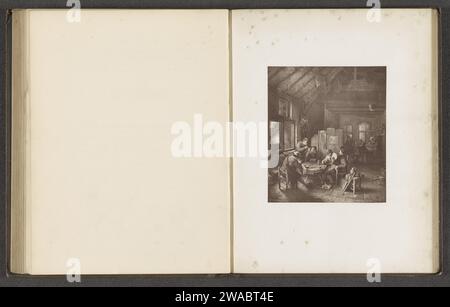 Production photographique d'une impression à une peinture, représentant un intérieur d'une auberge, anonyme, d'après David Teniers, c. 1859 - en 1869 ou avant l'impression photomécanique papier auberge, café, maison publique, etc. intérieur  représentation d'un bâtiment Banque D'Images