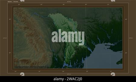 Moldavie mis en évidence sur une carte d'altitude en couleur avec lacs et rivières carte avec le point de la capitale du pays, grille cartographique, échelle de distance et carte b Banque D'Images
