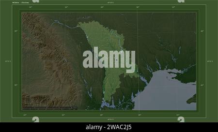 Moldavie mis en évidence sur une carte d'altitude couleur pâle avec des lacs et des rivières carte avec le point de la capitale du pays, grille cartographique, échelle de distance et Banque D'Images