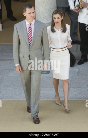 Madrid, États-Unis d ' Amérique. 21 juillet 2014. MADRID, ESPAGNE - JUILLET 21 : le roi Felipe VI d'Espagne et la reine Letizia d'Espagne assistent à une réception pour les membres de l'expédition 'Ruta Quetzal BBVA 2014' au palais El Pardo le 21 juillet 2014 à Madrid, Espagne. Personnes : Roi Felipe VI d'Espagne, Reine Letizia d'Espagne crédit : Storms Media Group/Alamy Live News Banque D'Images