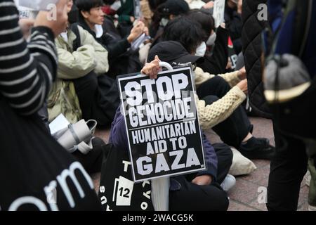 Rassemblement de protestation le 12 novembre 2023 à Shibuya, Tokyo, Japon, appelant à un cessez-le-feu pour sauver le peuple palestinien de Gaza. Banque D'Images
