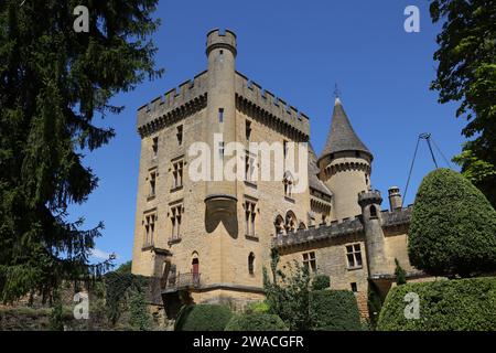 Le château de Puymartin en Périgord Noir évoque des époques clés de l'histoire de France : Moyen âge, guerre de cent ans, guerres de religion, renaissance... Architecture, H Banque D'Images