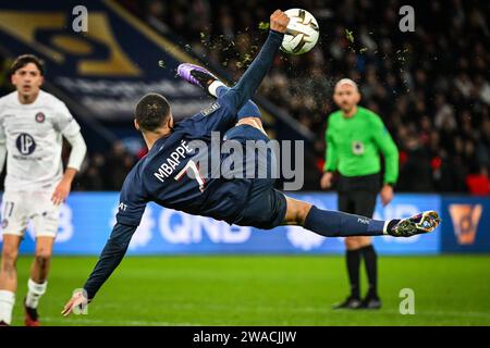 Paris, France, France. 3 janvier 2024. Kylian MBAPPE du PSG lors du Trophée des Champions entre le Paris Saint-Germain (PSG) et Toulouse FC au Parc des Princes Stadium le 03 janvier 2024 à Paris. (Image de crédit : © Matthieu Mirville/ZUMA Press Wire) USAGE ÉDITORIAL SEULEMENT! Non destiné à UN USAGE commercial ! Banque D'Images