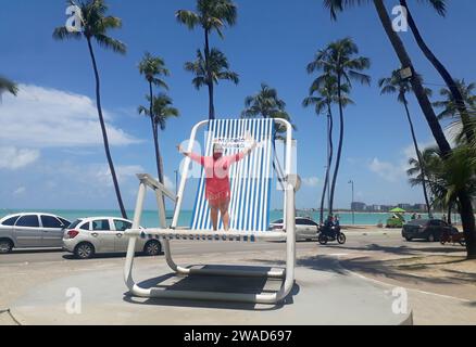 Maceió, Brésil, 5 octobre 2023. Site touristique : chaise géante, dans le quartier de Ponta Verde, dans la ville de Maceió, dans la région nord-est de Braz Banque D'Images